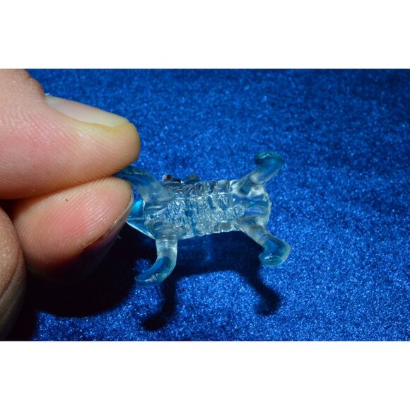 Vintage Plastic Cat Figure Miniature Lucite Clear Blue Acrylic Trinket Hong Kong - Picture 6 of 10
